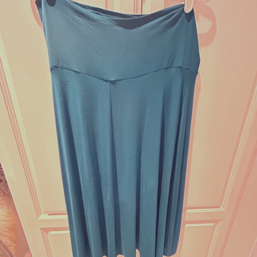 Lightweight Flare Midi Pull On Closure Skirt